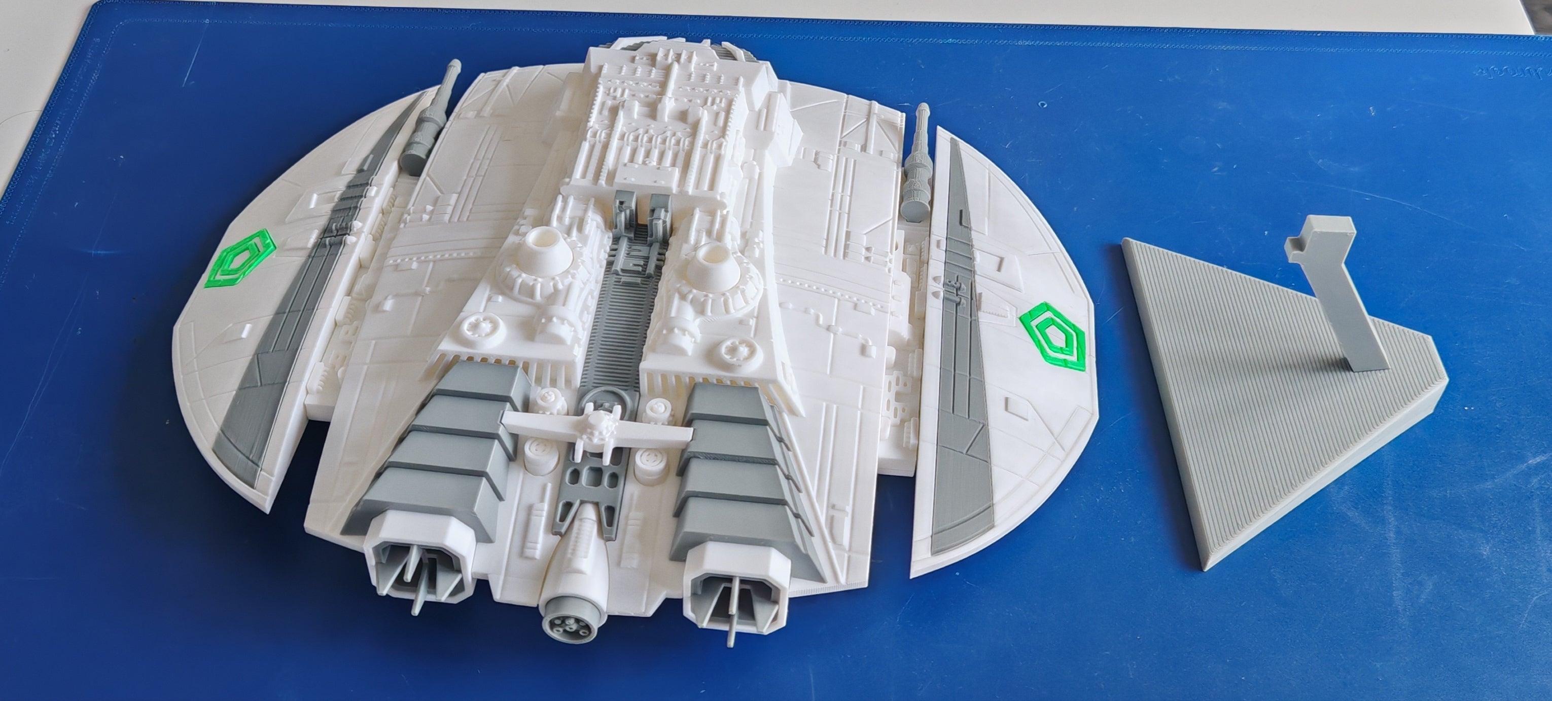 3D Printed Cylon Raider - Battlestar Galactica